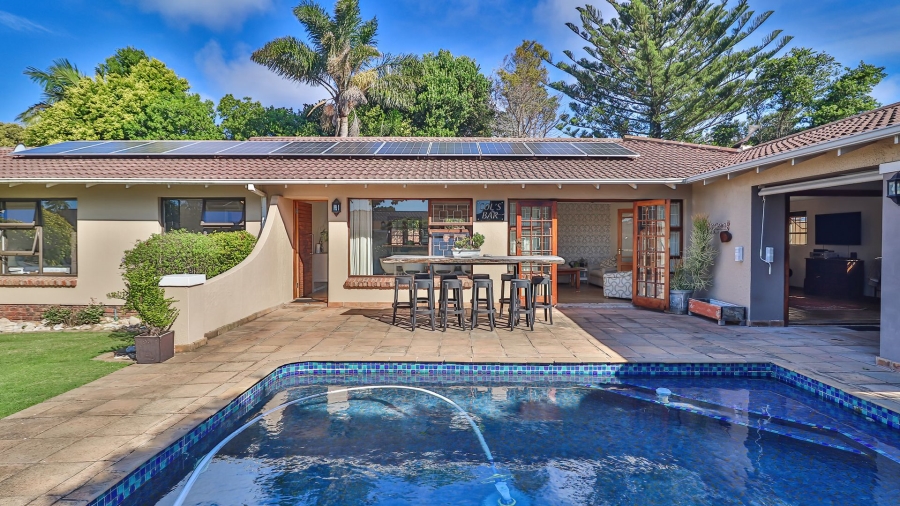 5 Bedroom Property for Sale in Miramar Eastern Cape